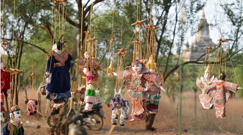 Marionetas en los templos de Bagan